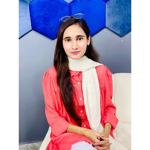 Bright-Routes-Educational-Consutlant-Faisalabad-Career-Consultants-Wajeeha-Zafar